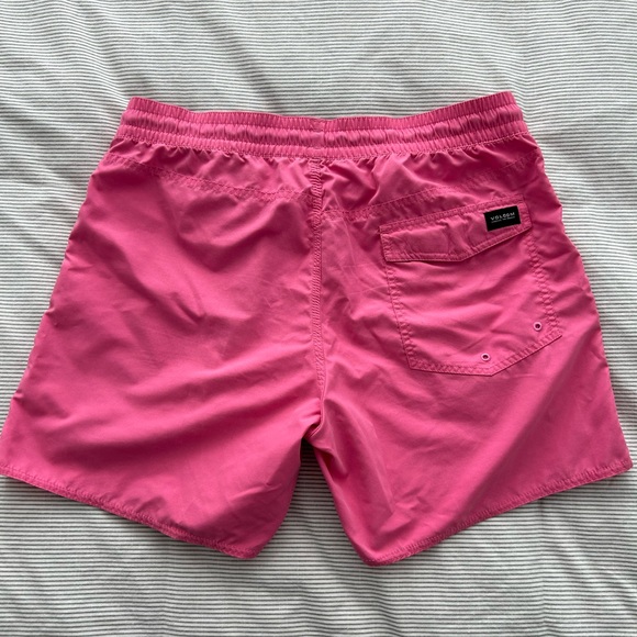 Retro Volcom Swim Trunks Size L - Picture 2 of 2